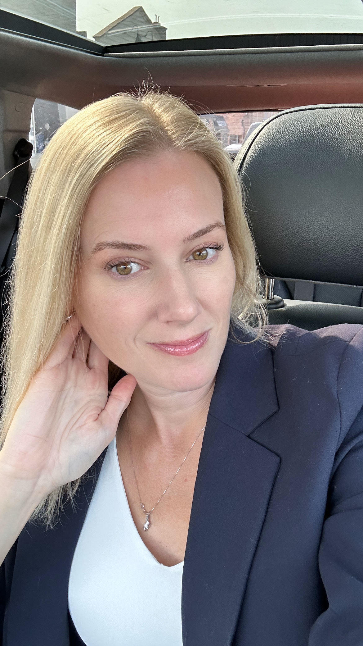 Caroline Elisabeth, business strategist and mentor for entrepreneurs.